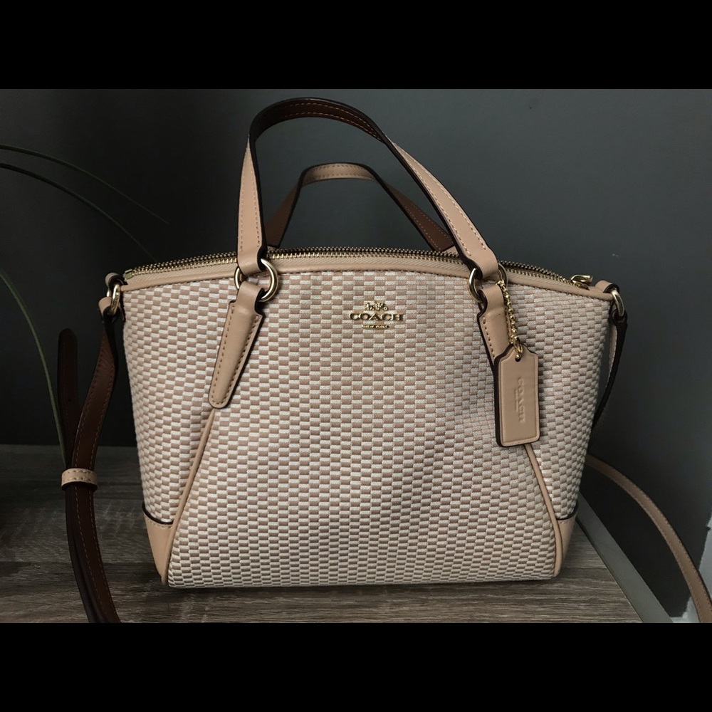 Cross body Coach bag